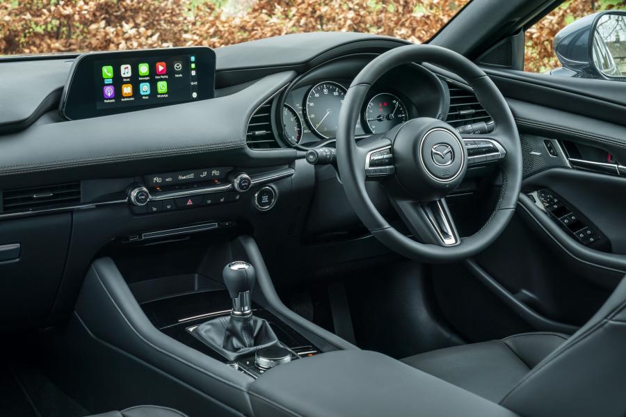 Торпедо Mazda3 Skyactiv-G GT Sport Hatchback 2019 года  (UK) (фото 61 из 83)